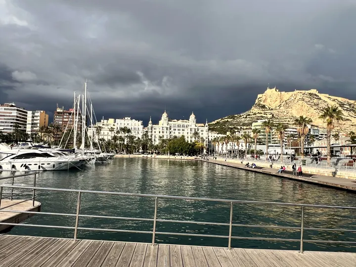 Hafen von Alicante