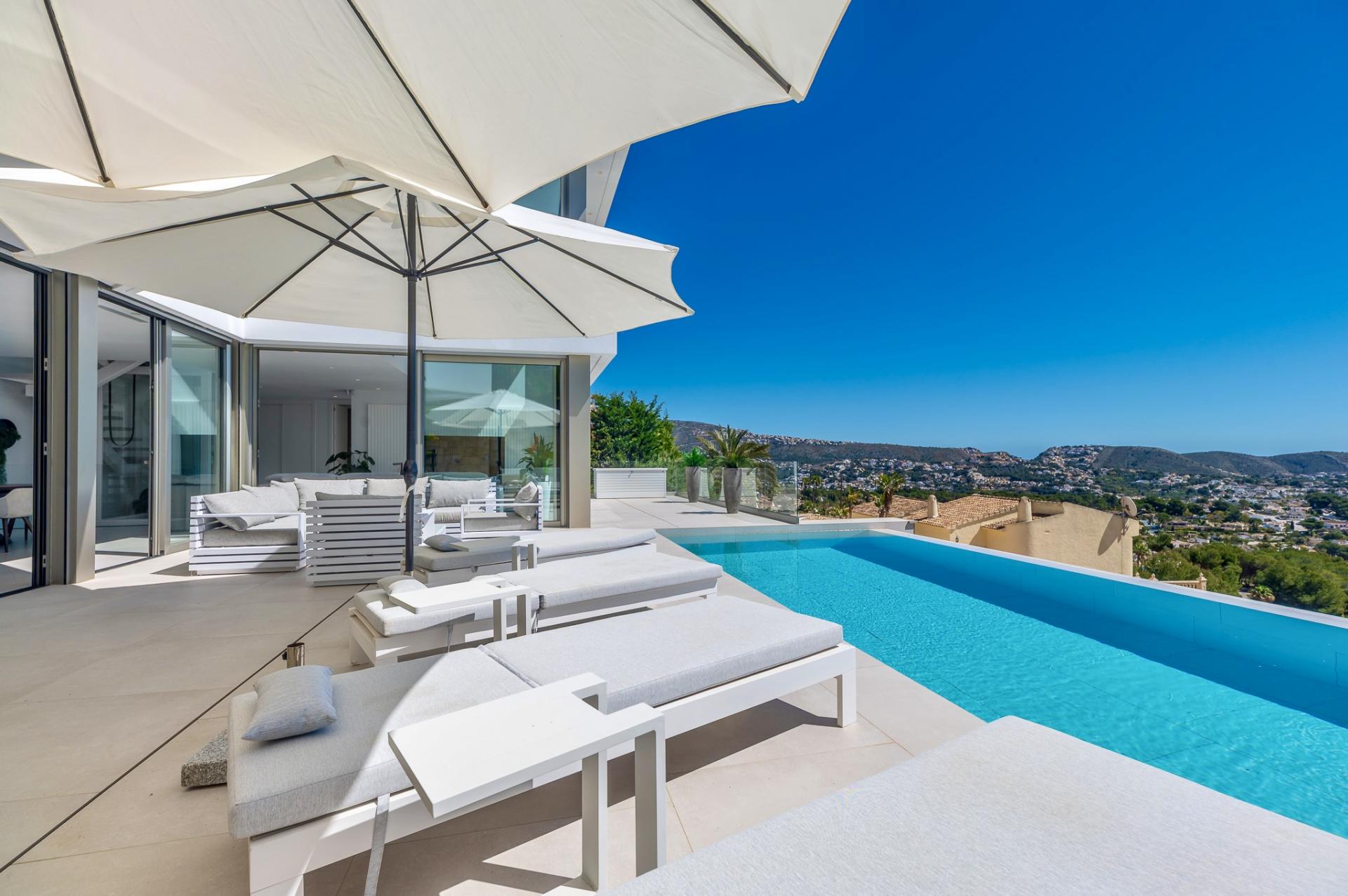 Moderne Villa mit beheiztem Infinity-Pool – Foto 3