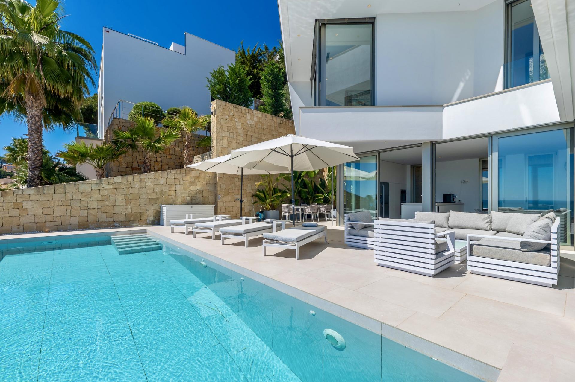Moderne Villa mit beheiztem Infinity-Pool – Foto 4