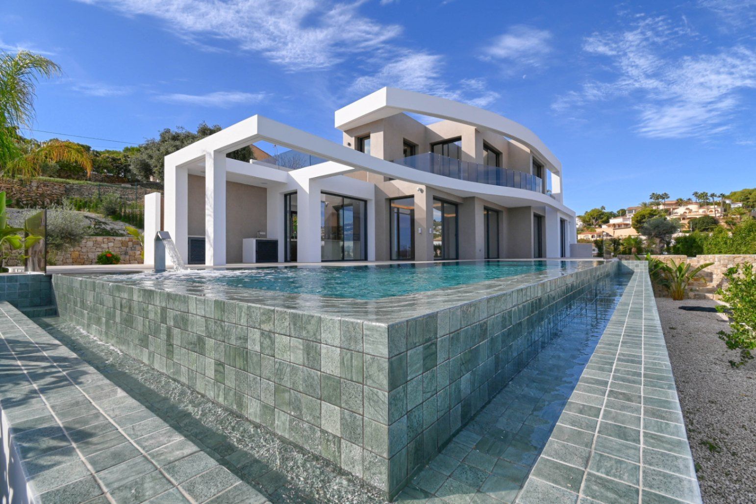 New-Build Villa with Indoor and Outdoor Pool – Photo 1
