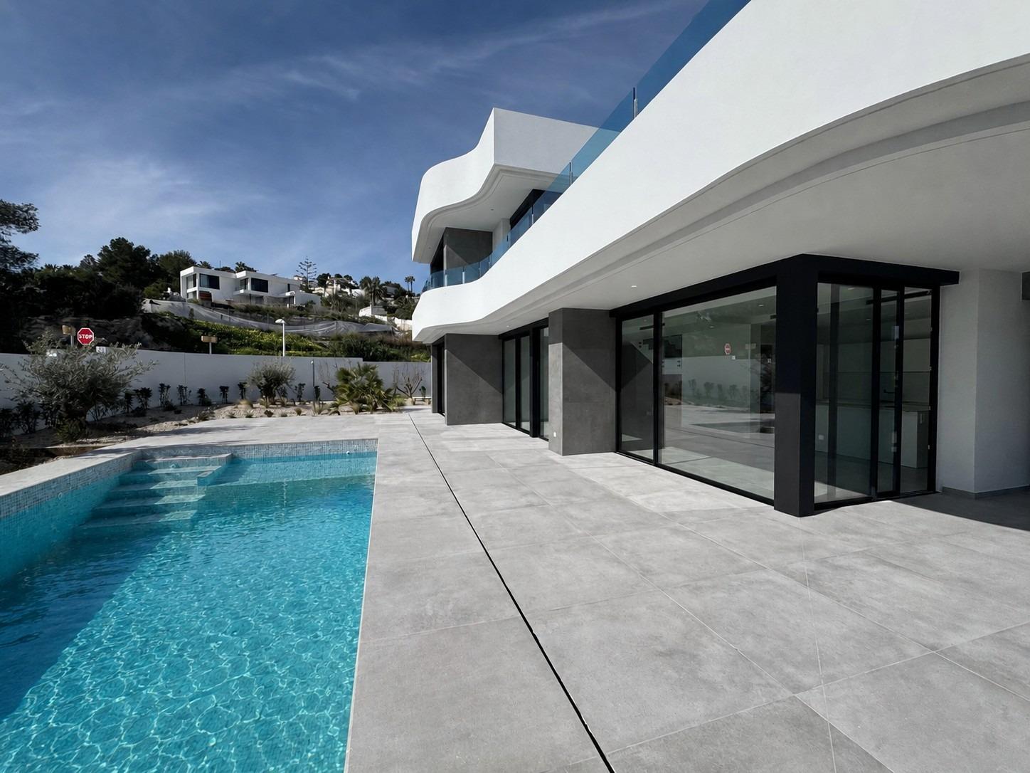 Moderne Villa mit Panoramaterrasse in Benimeit – Foto 2