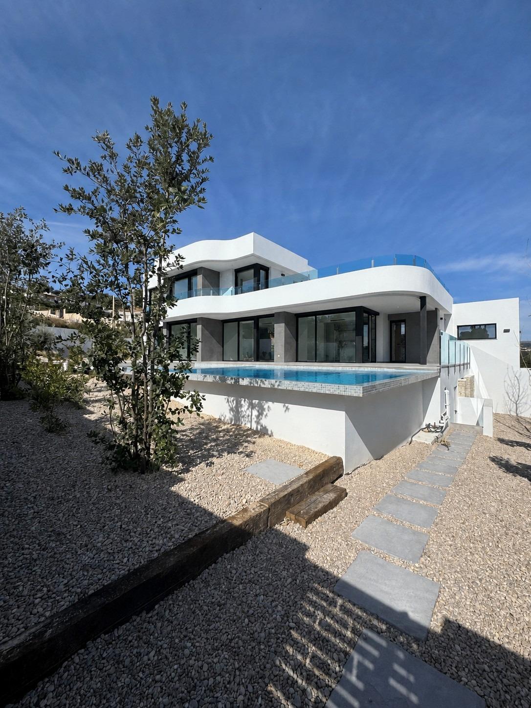 Moderne Villa mit Panoramaterrasse in Benimeit – Foto 3