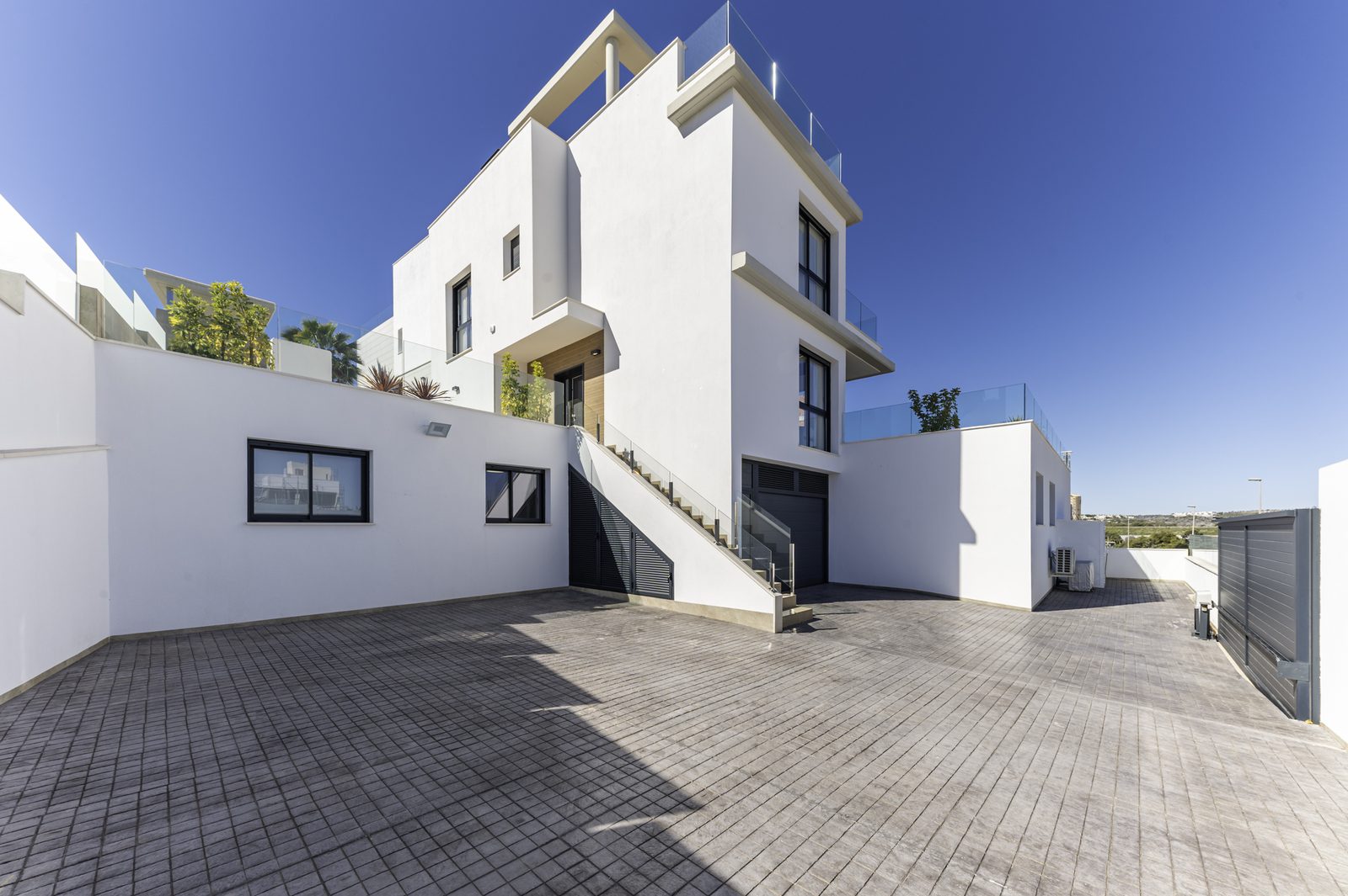 Villa with lift, pool and finished basement in Orihuela Costa – photo 4
