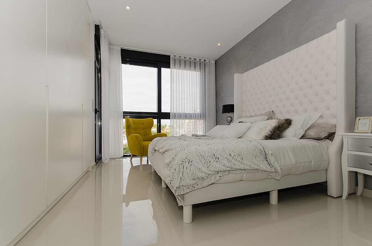 Villa de obra nueva con piscina y azotea en Orihuela Costa – Foto 11
