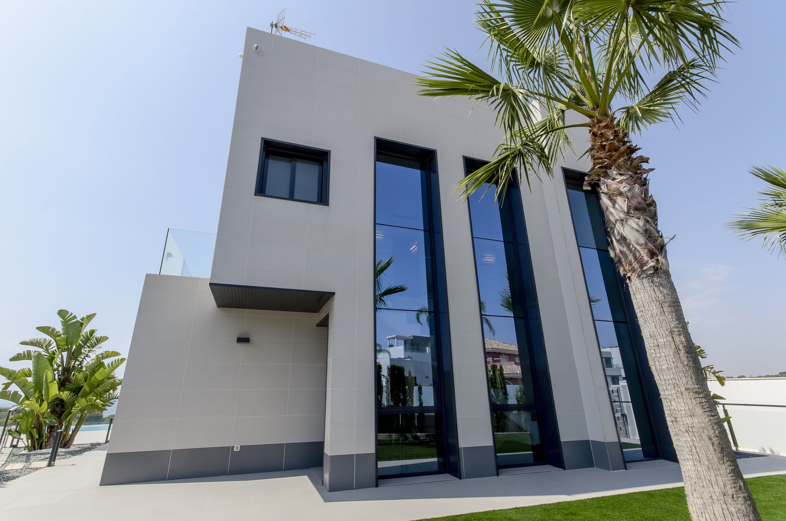 Neubau-Villa mit Glastreppe, Pool und Freizeit-Untergeschoss in Orihuela Costa – Foto 19