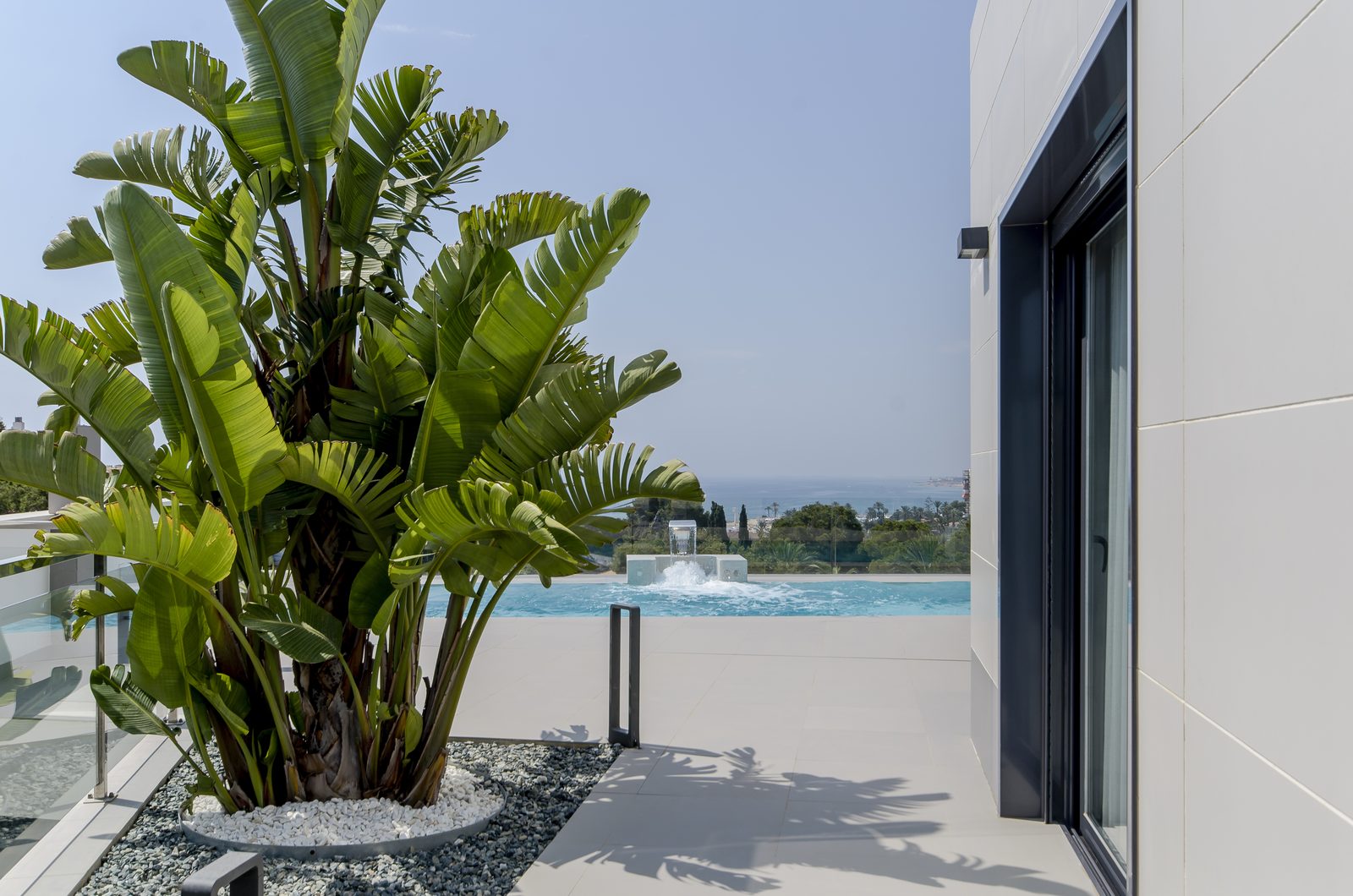 Neubau-Villa mit Glastreppe, Pool und Freizeit-Untergeschoss in Orihuela Costa – Foto 3