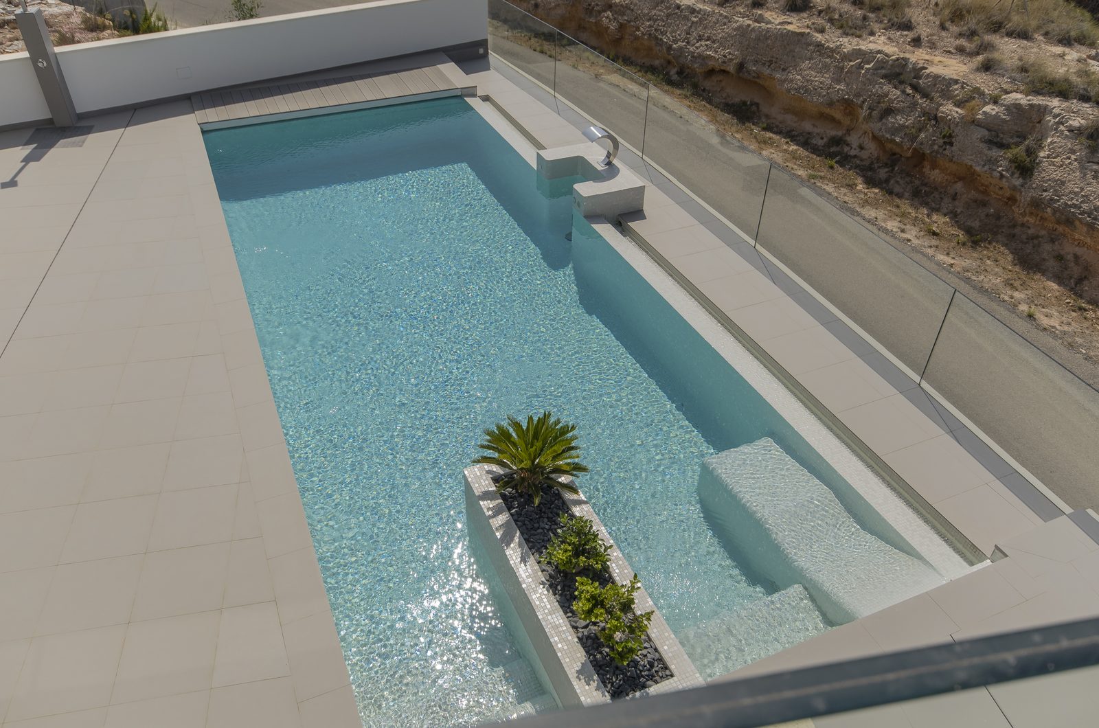 Neubau-Villa mit Glastreppe, Pool und Freizeit-Untergeschoss in Orihuela Costa – Foto 4