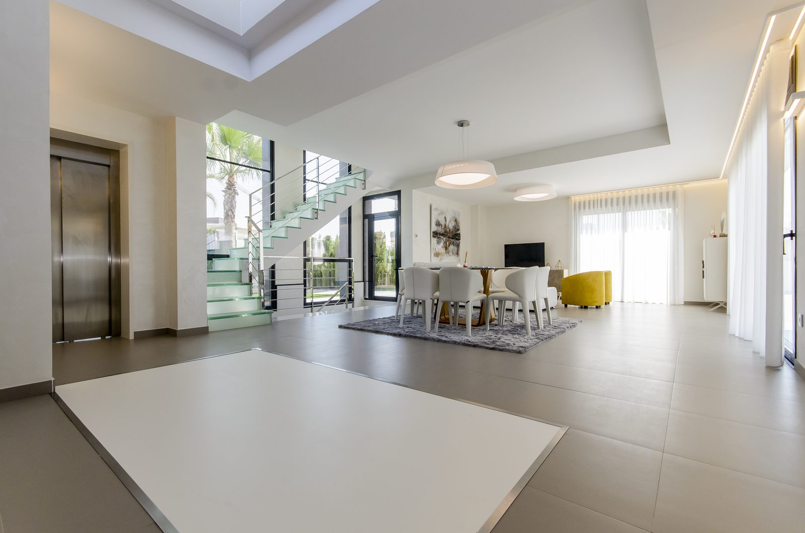Neubau-Villa mit Glastreppe, Pool und Freizeit-Untergeschoss in Orihuela Costa – Foto 6
