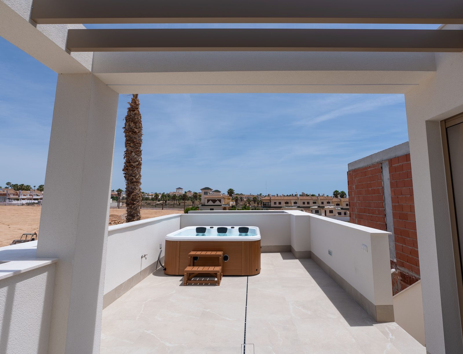 Townhouse with large plot and pool – photo 15