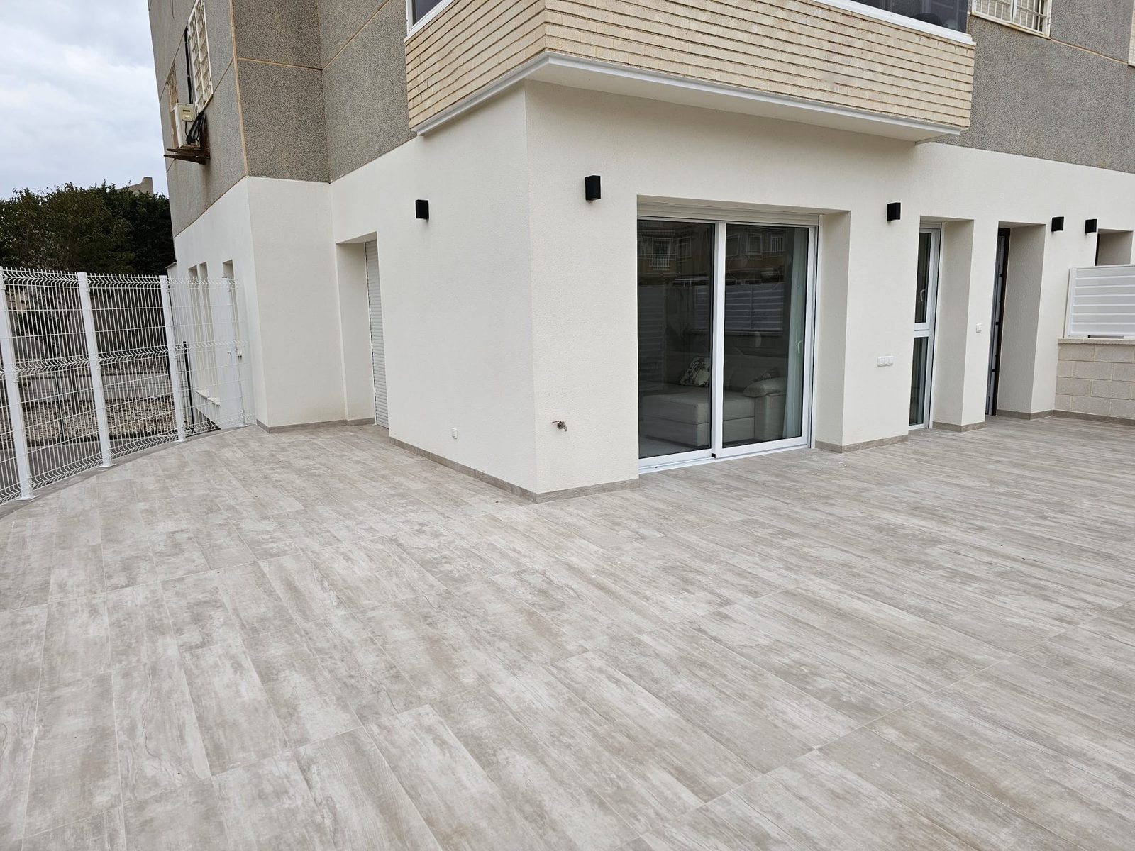 Ground-floor apartment with garden – photo 1