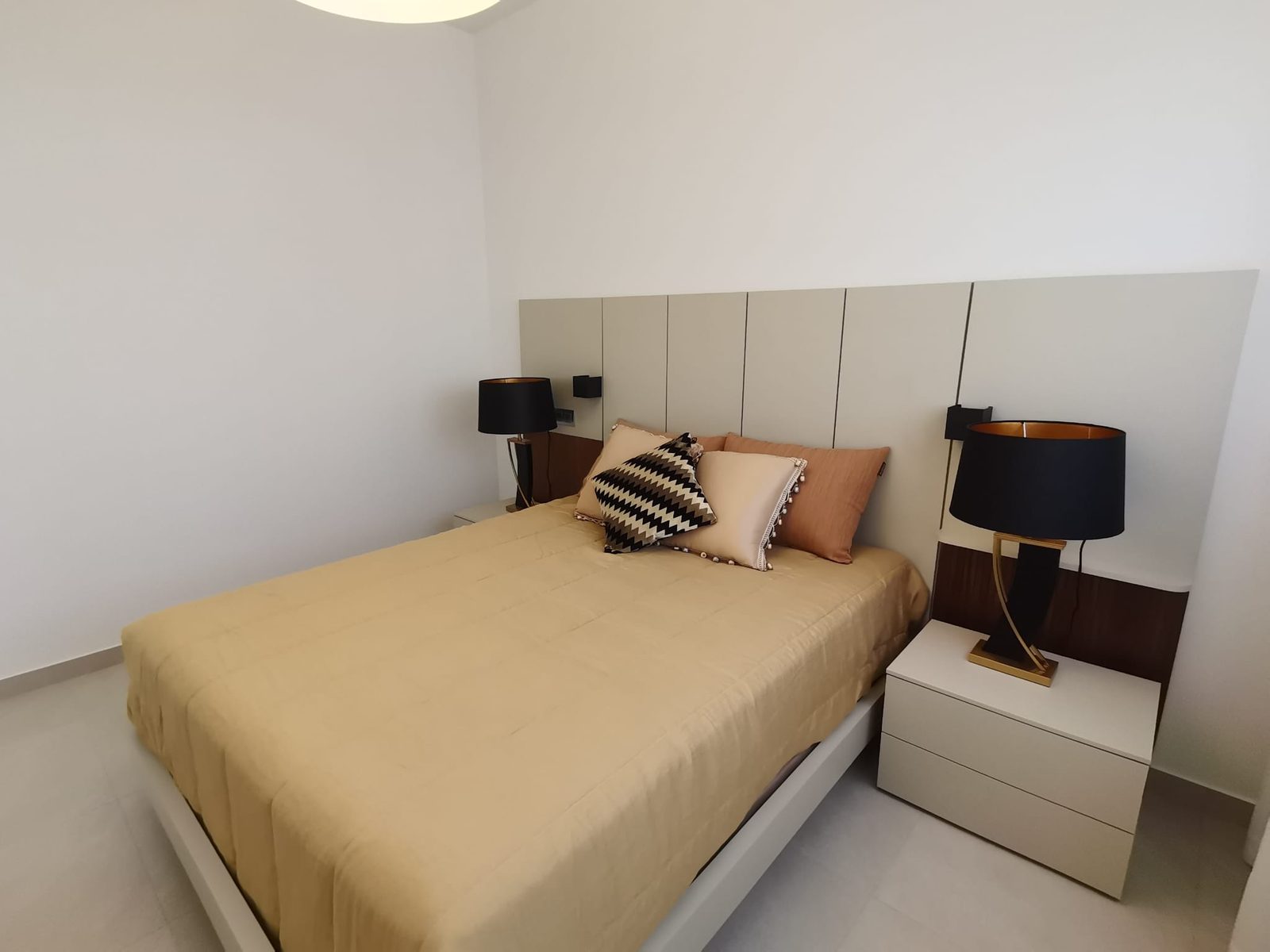 Villa mit Pool und Dachterrasse – Foto 11