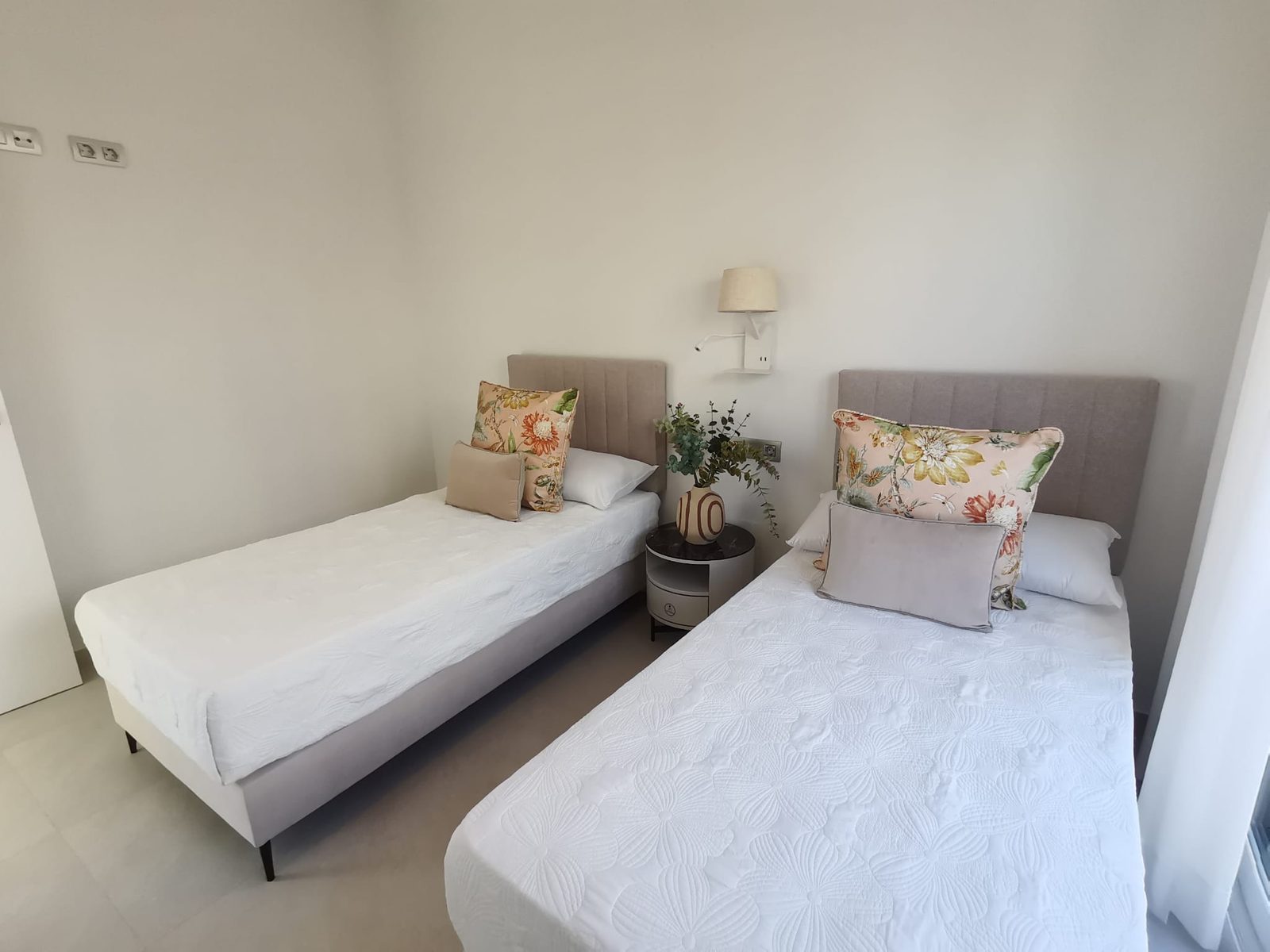 Villa mit Pool und Dachterrasse – Foto 9