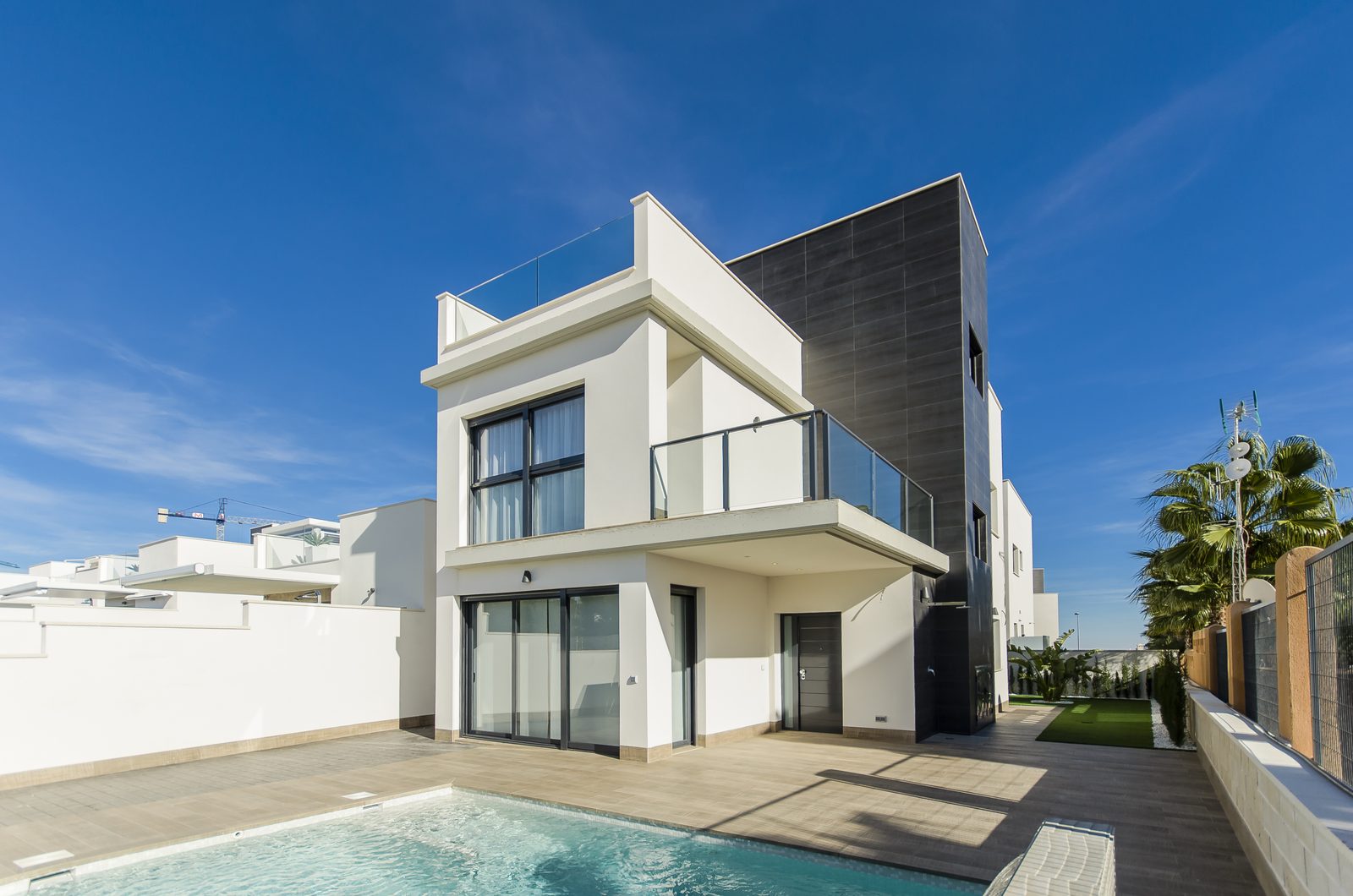 New-build villa with 4 bedrooms – photo 1