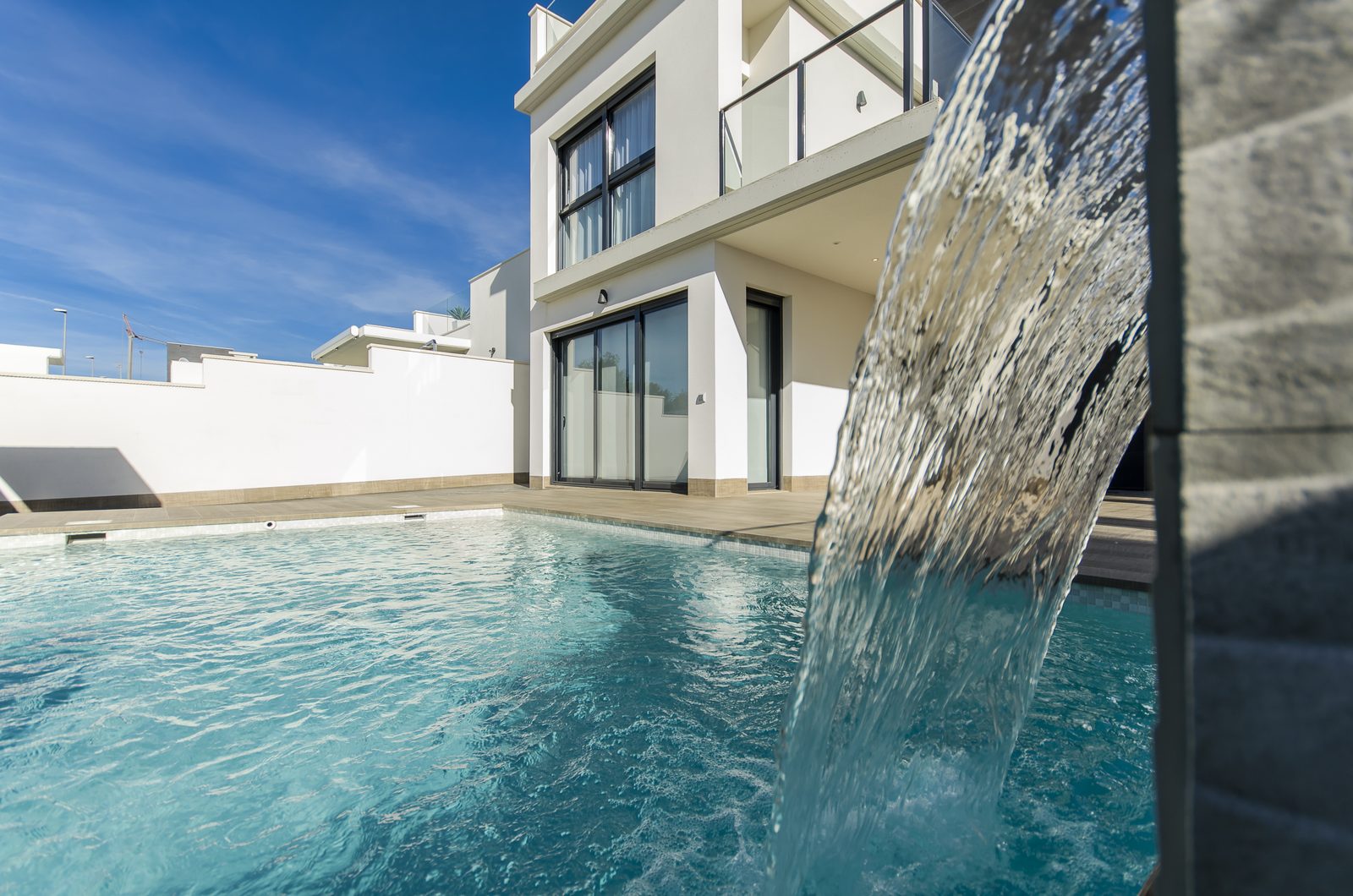 New-build villa with 4 bedrooms – photo 3