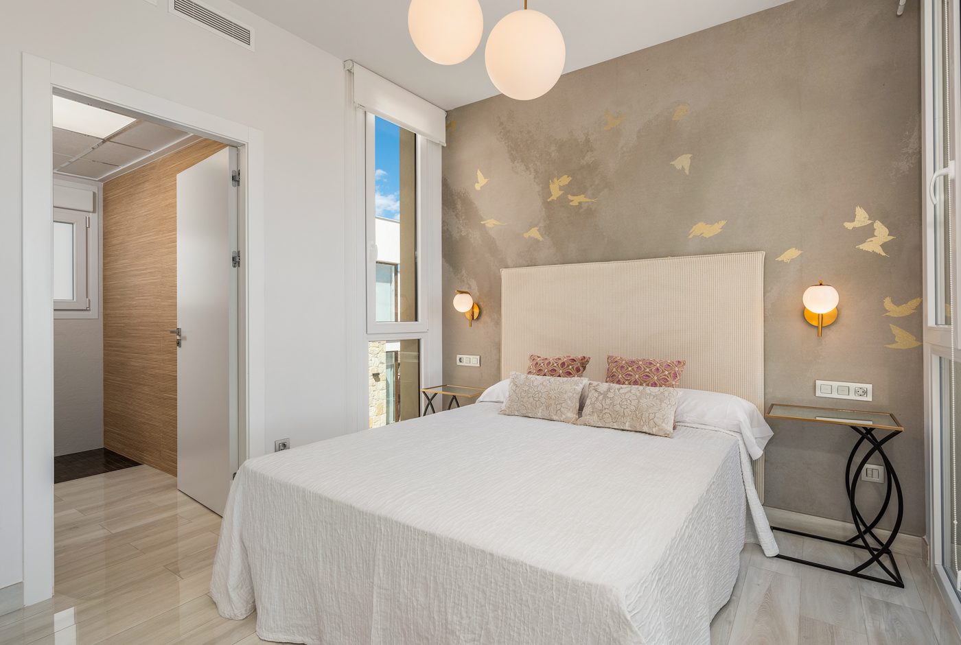 Villa with pool and solarium – photo 12