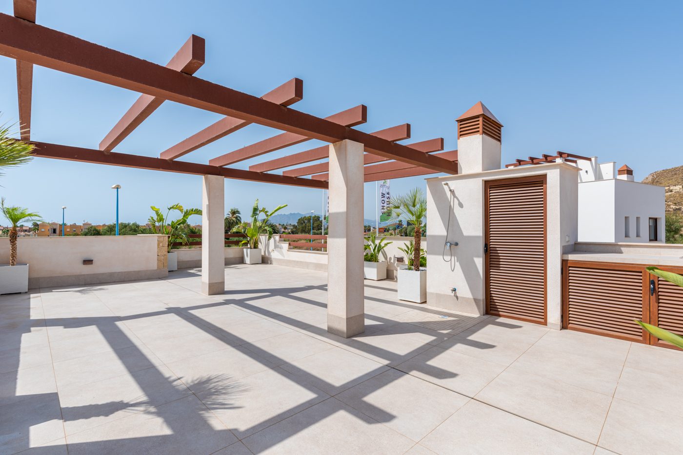 Villa with pool and solarium – photo 7