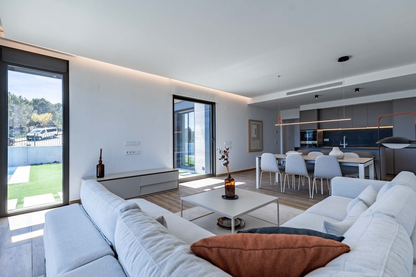 Neubau-Villa mit Privatpool – Foto 6