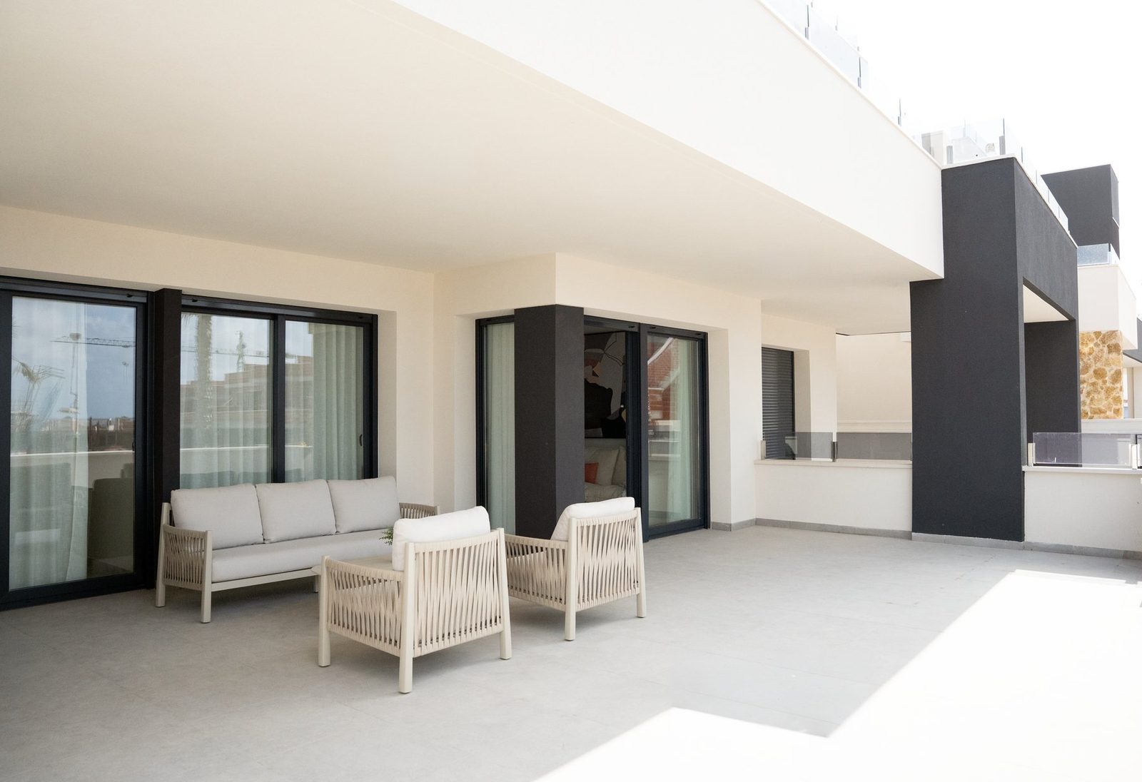Möblierter Neubau-Bungalow mit Terrasse – Foto 6