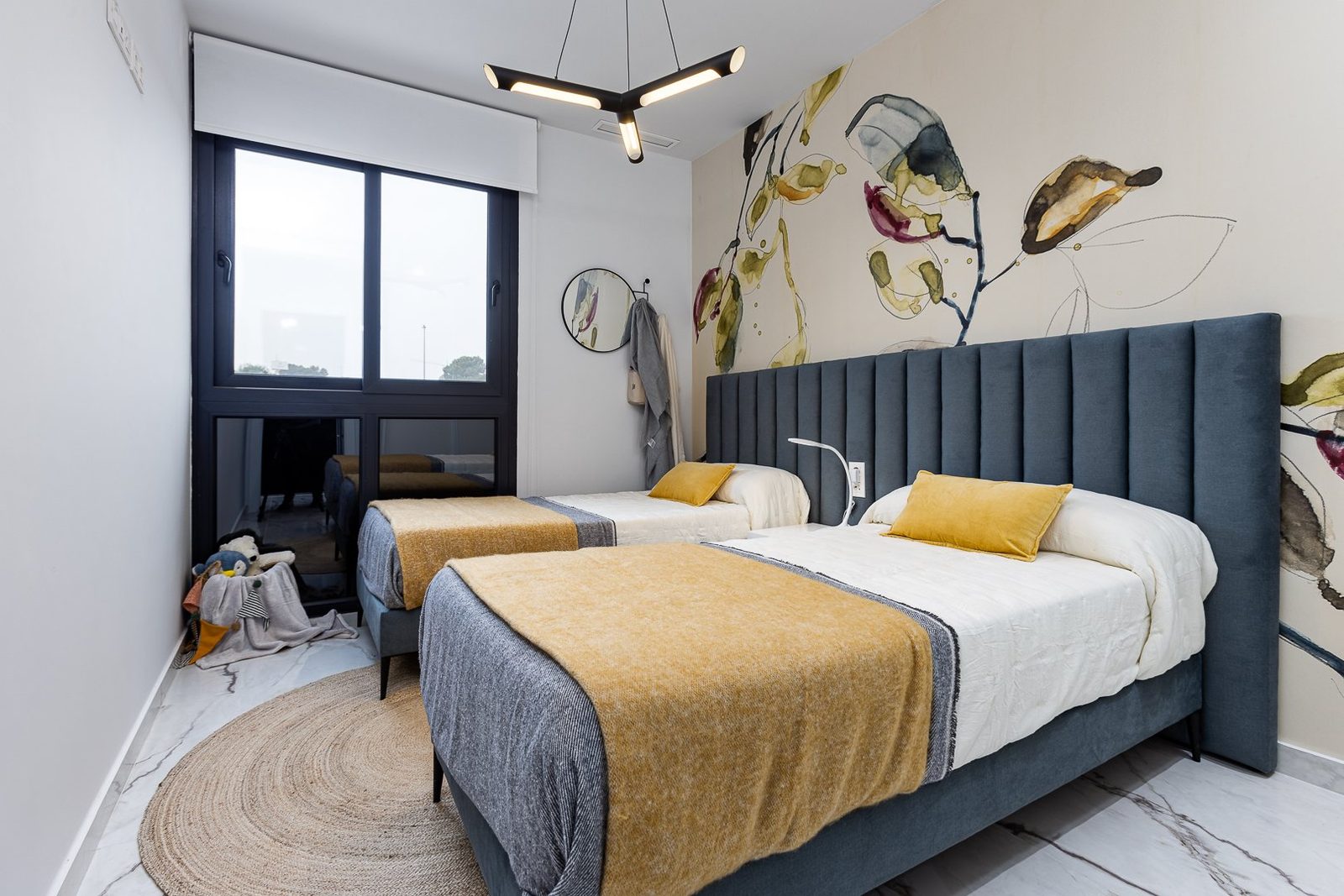 Fully furnished new-build apartment with terrace – photo 7
