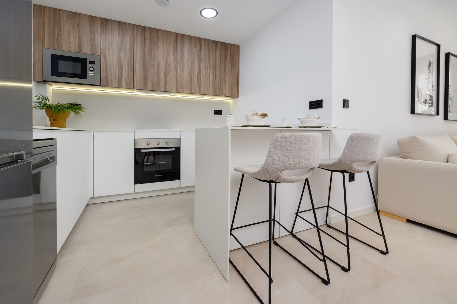 New-build top-floor apartment with private solarium – photo 6