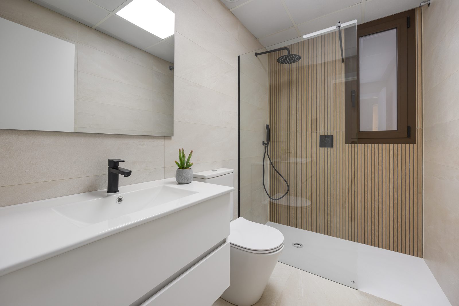 New-build top-floor apartment with private solarium – photo 8