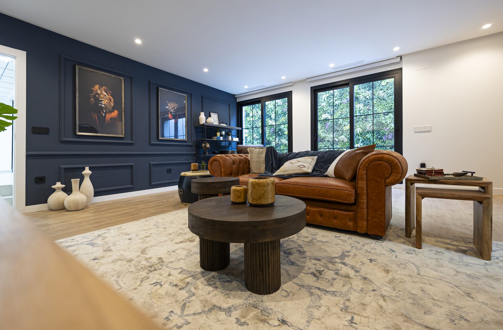 Neubau-Villa mit Pool, Untergeschoss und großem Grundstück – Foto 16