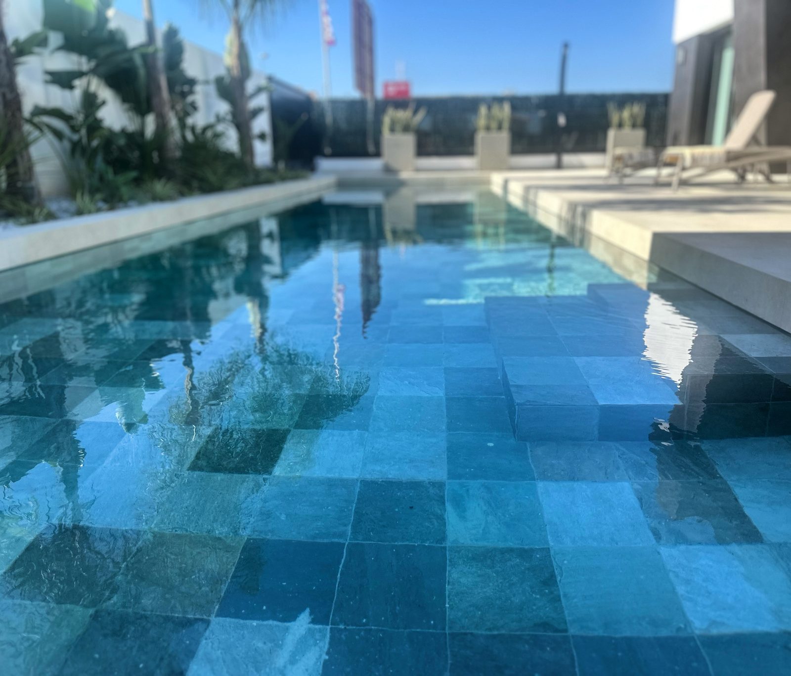 Neubau-Villa mit Pool, Untergeschoss und großem Grundstück – Foto 6