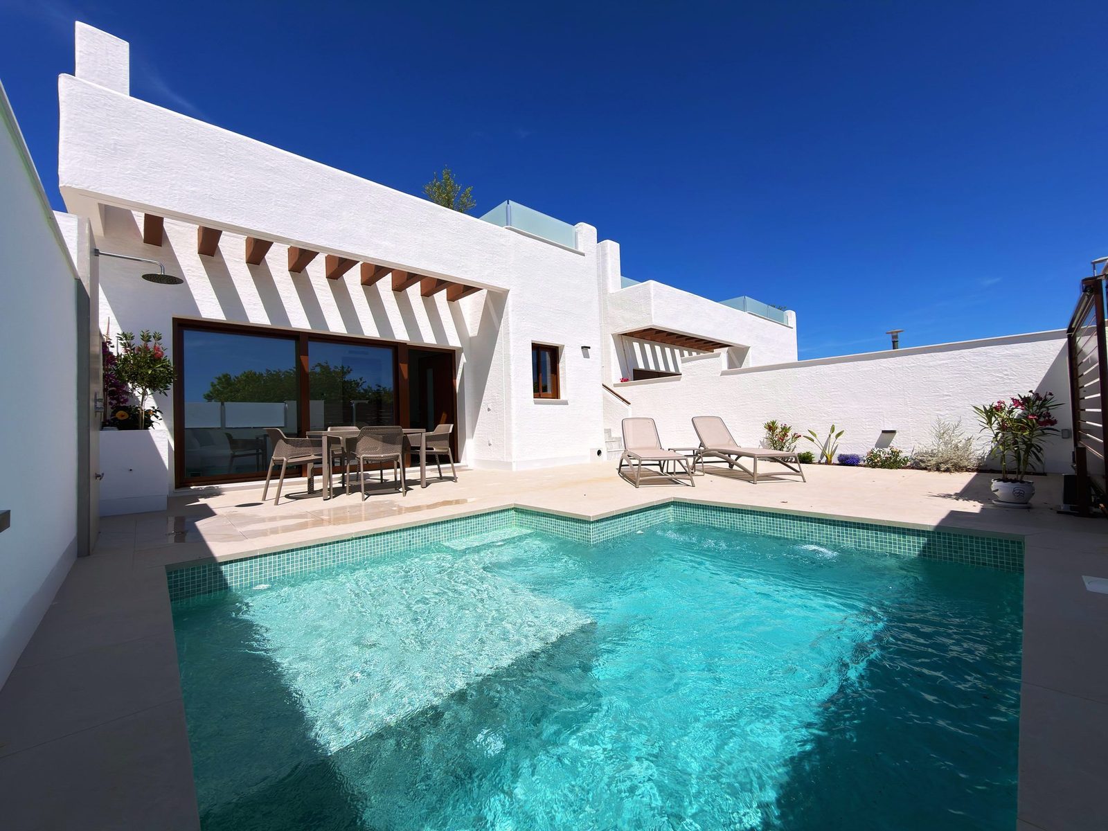 New-build villas with private pool – photo 1