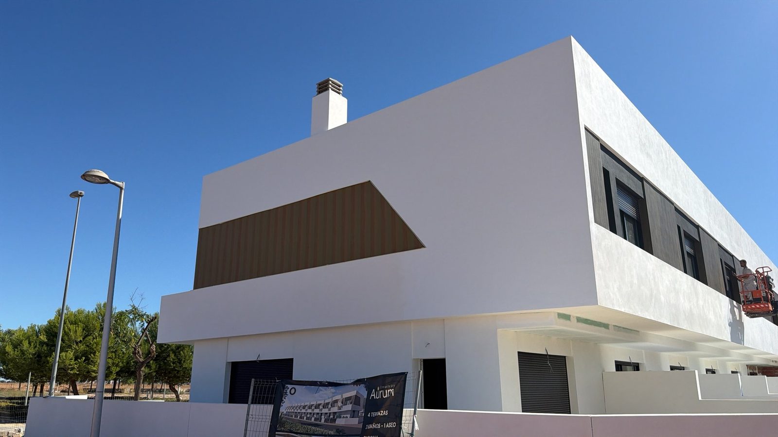 New-build townhouse with solarium and private pool – photo 9