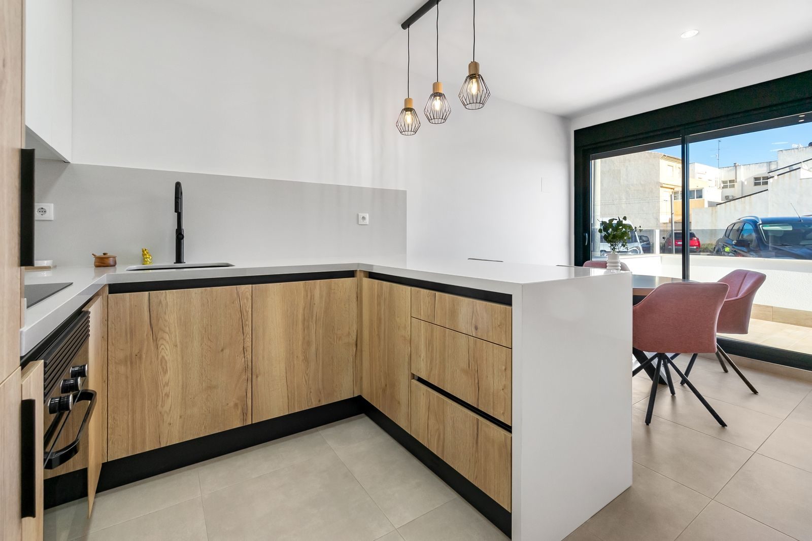 Ground-floor apartment with private garden – photo 5