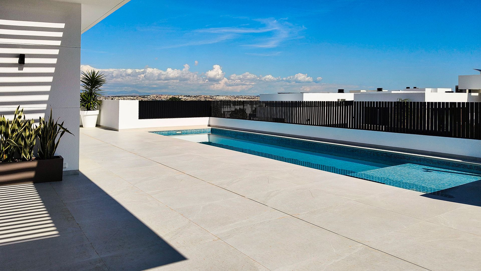 Extra-large pool