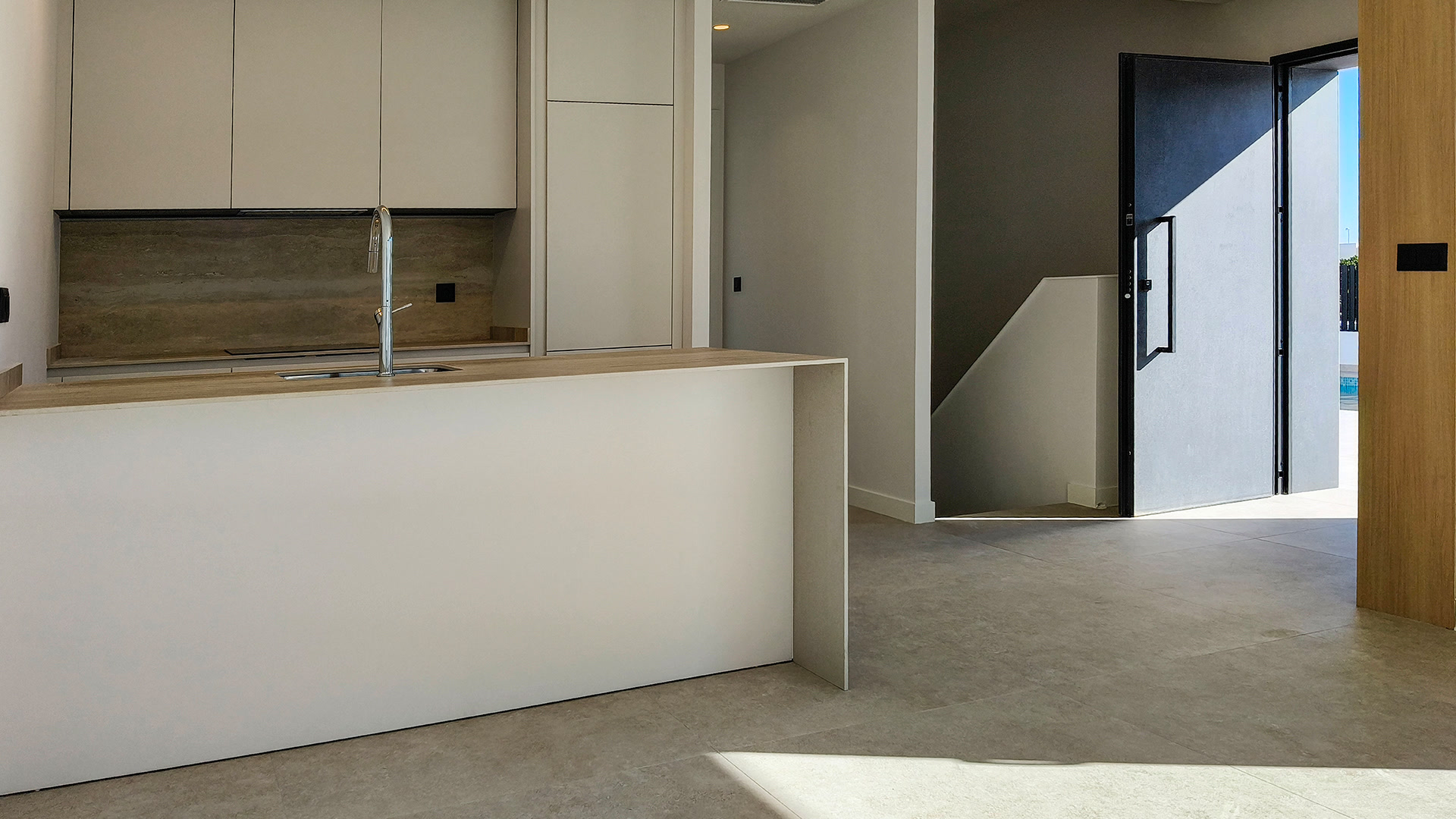 Kitchen with island