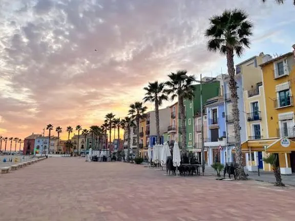 Promenade in the evening light