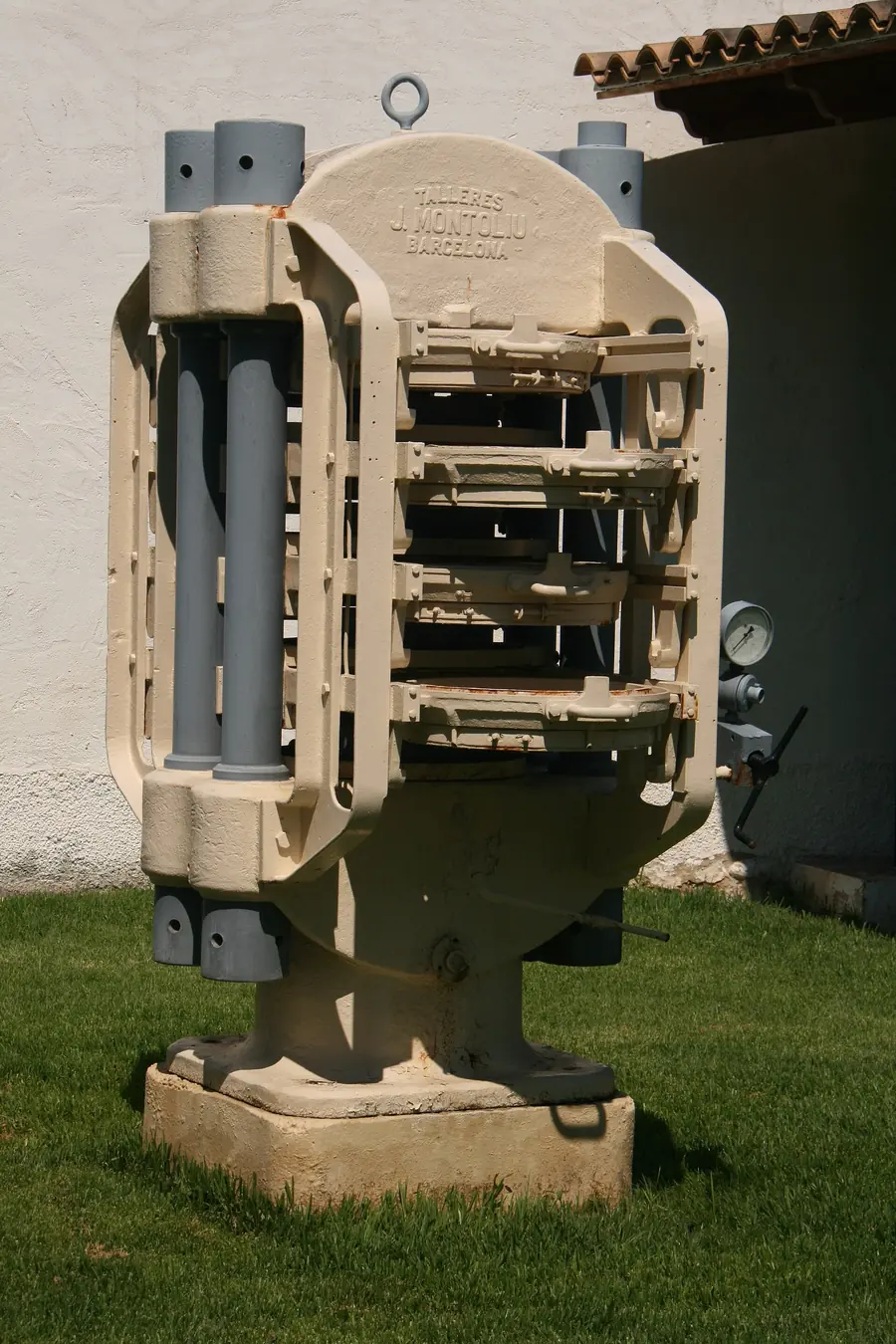 Historic chocolate press – a monument to the chocolate tradition